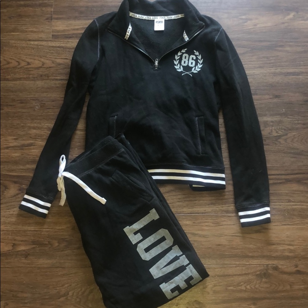 VS pink sweat outfit